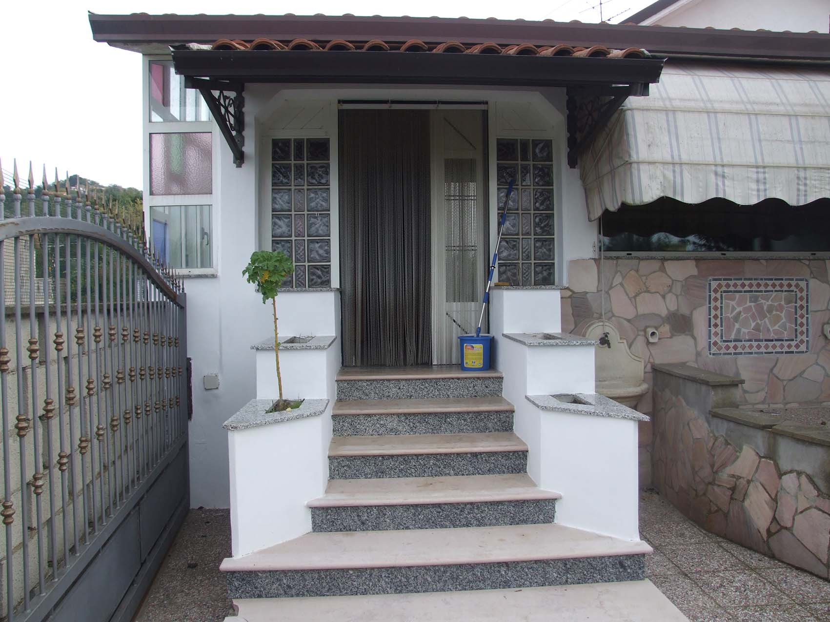 APICE - CASA PANORAMICA CON TERRENO